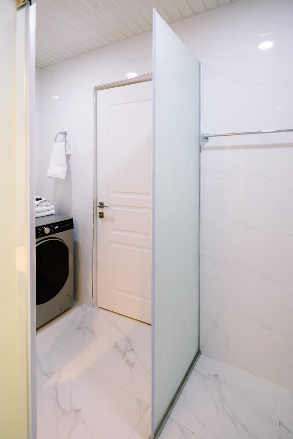 Shower, washing machine