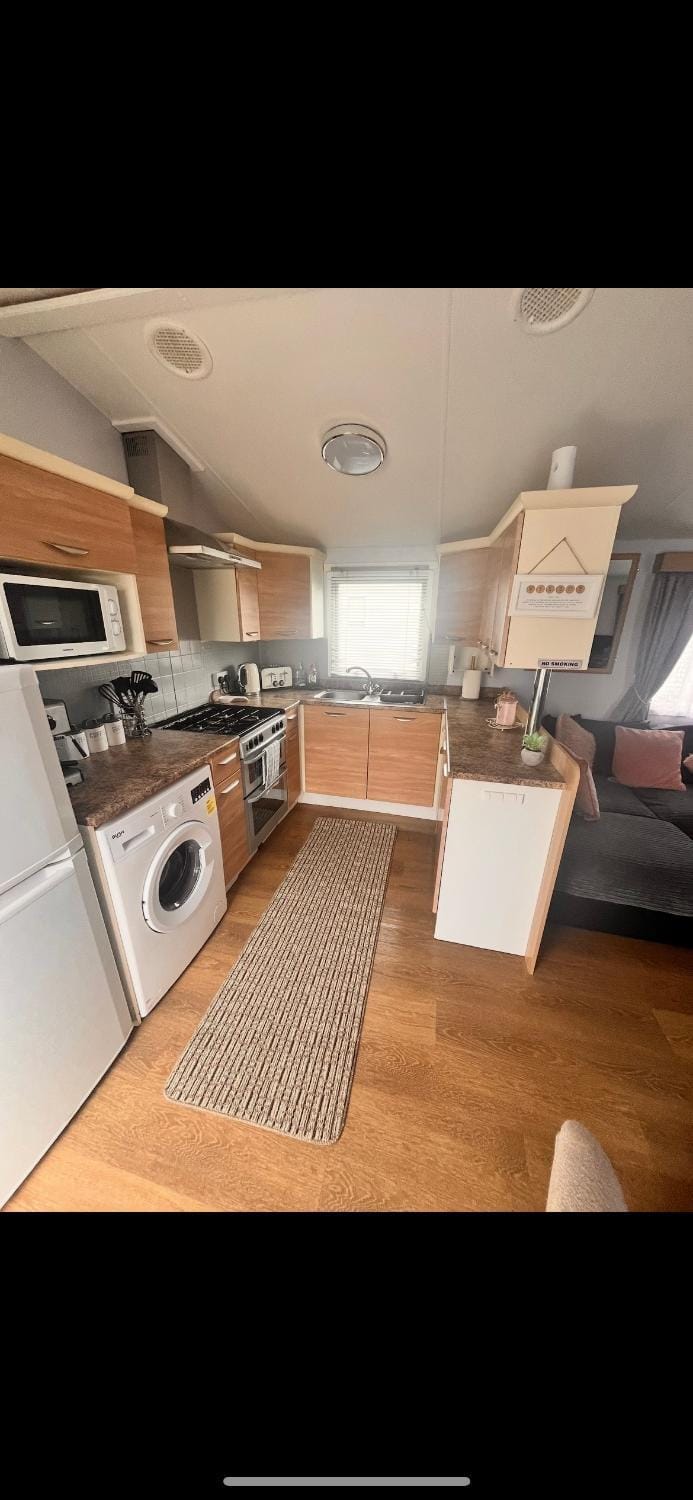 Vacation Escape - Valley Farm -Clacton-on-sea - Holiday Park Campground/ 
RV Resort in Clacton-on-Sea