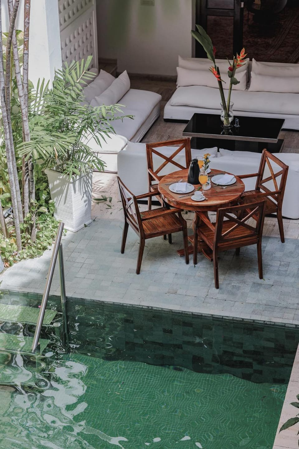 Property building, Swimming pool, Breakfast