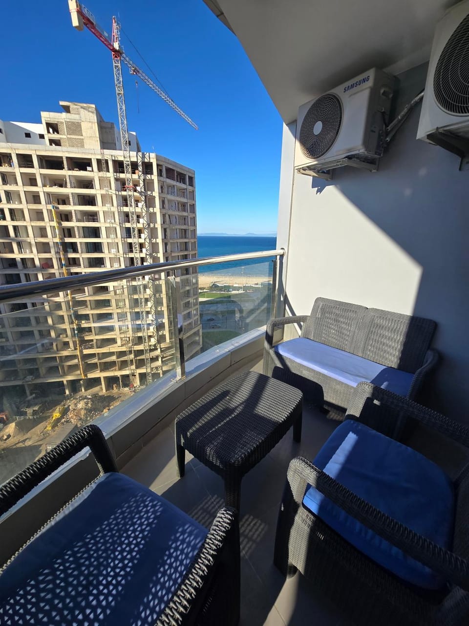 Mont Blanc :Appartement, vue sur mer à 2 minutes de la gare. Apartment in Tangier