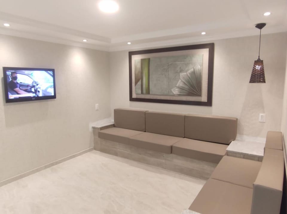 Shared lounge/TV area