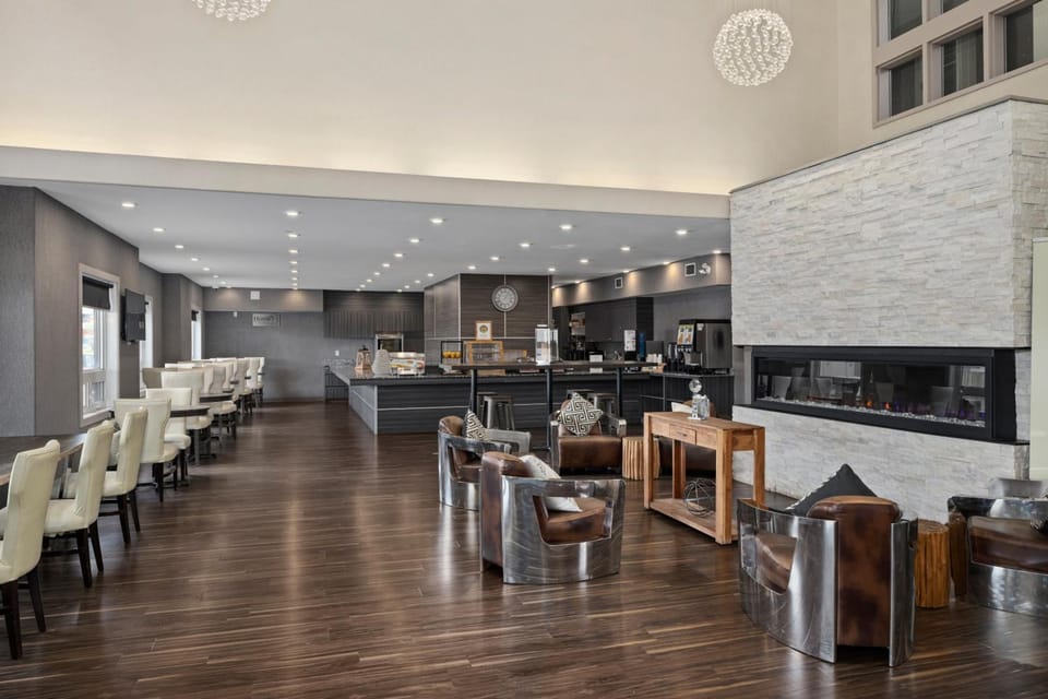 Home Inn & Suites Saskatoon South Hotel in Saskatoon