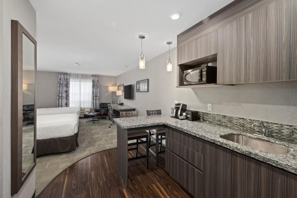 Home Inn & Suites Saskatoon South Hotel in Saskatoon