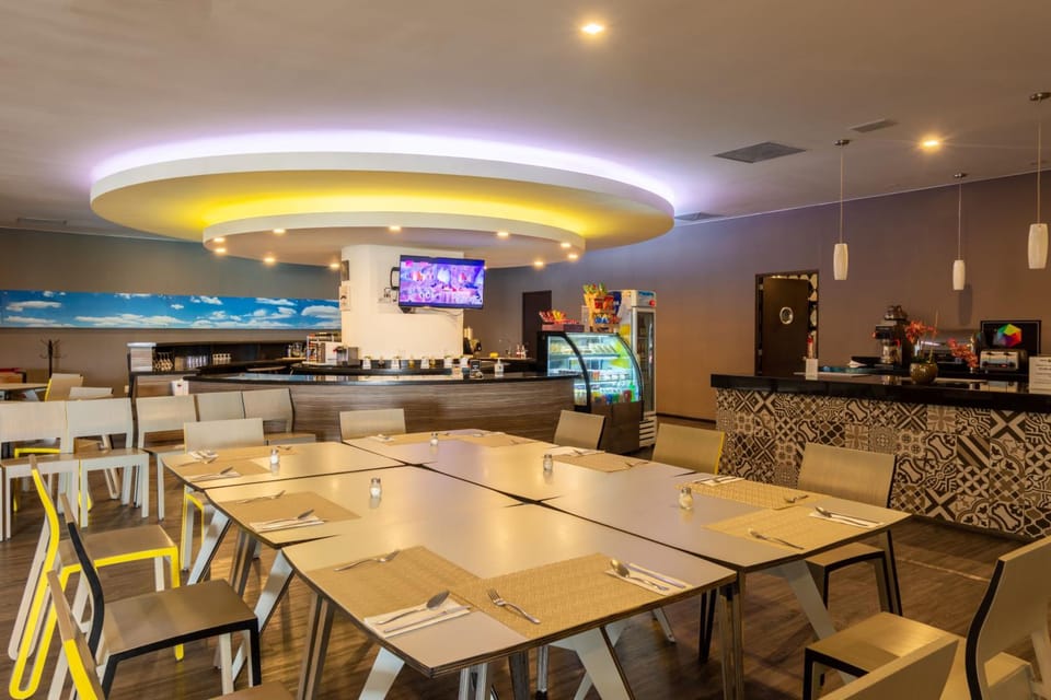 Hotel Glow Point - Mulza Hotel in Leon