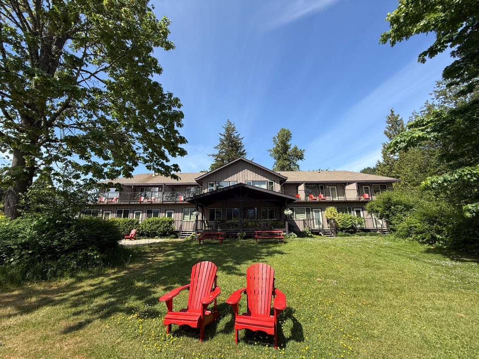 Kiwi Cove Lodge Lodge in Southern Gulf Islands