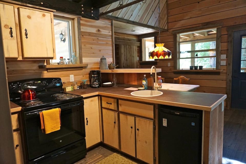 Logden Lodge Lodge in British Columbia