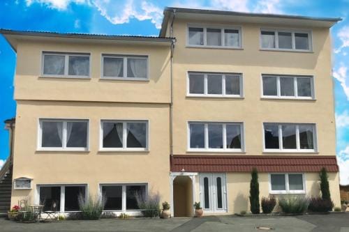 Fruhstuckspension Zur Krone Hotel in Rhineland-Palatinate