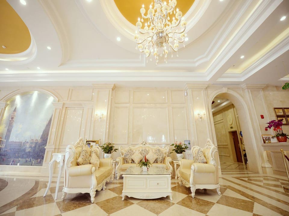 Vienna Hotel Shanghai Hongqiao Hub Jiading New City Hotel in Shanghai