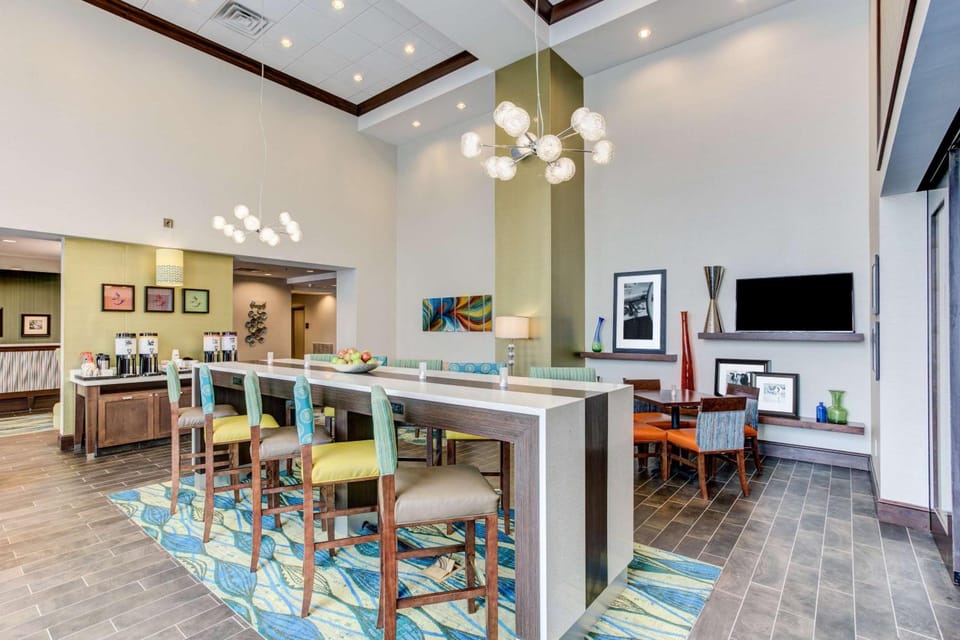 Hampton Inn & Suites Manchester Hotel in Tennessee