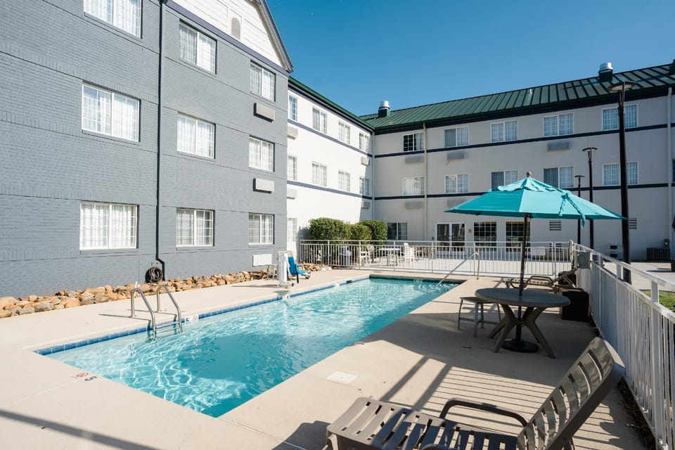 MainStay Suites Knoxville Airport Hotel in Alcoa