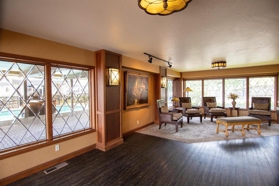 The Bard's Inn, BW Signature Collection Inn in Ashland