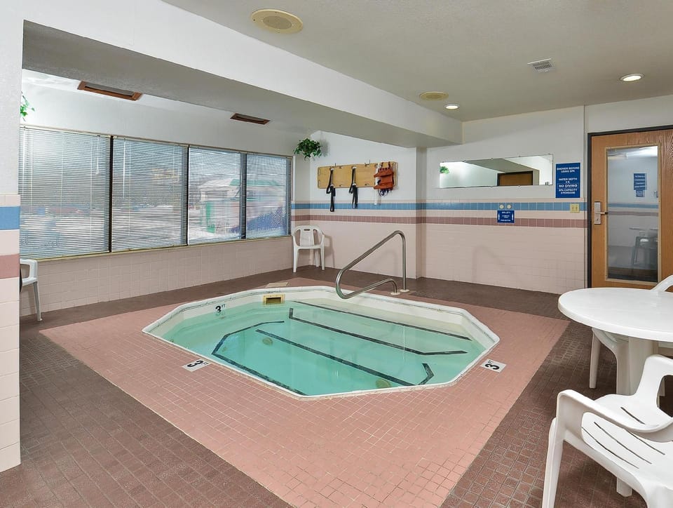 Americas Best Value Inn Birch Run Motel in Birch Run