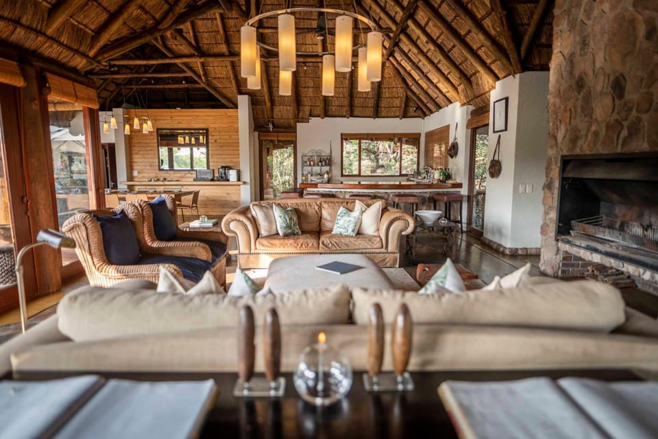 Tshwene Lodge Hotel in South Africa