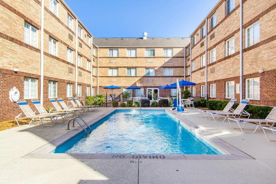 MainStay Suites Brentwood-Nashville Hotel in Brentwood