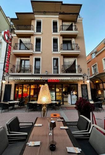 8 1/2 Art Guest House Hotel in Plovdiv