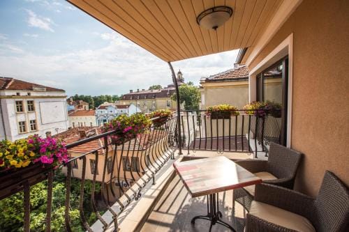 8 1/2 Art Guest House Hotel in Plovdiv