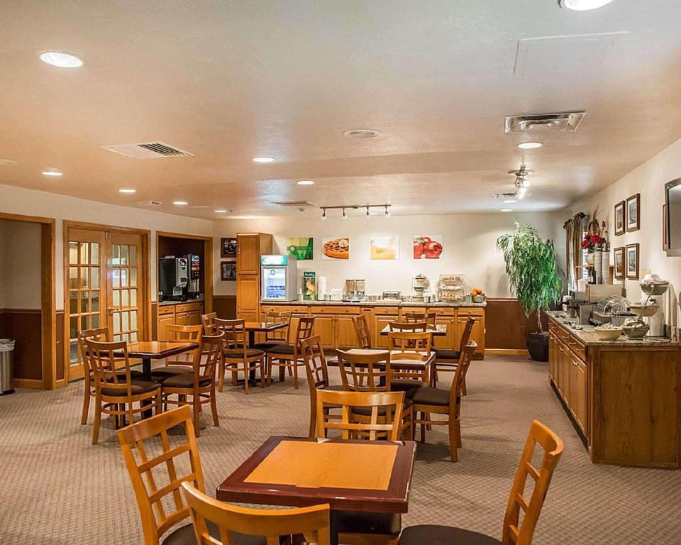 Quality Inn & Suites Cincinnati I-275 Hotel in Ohio