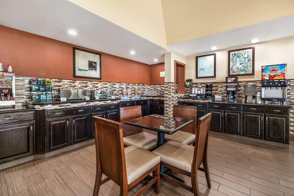 Best Western Green Tree Inn Hotel in Clarksville