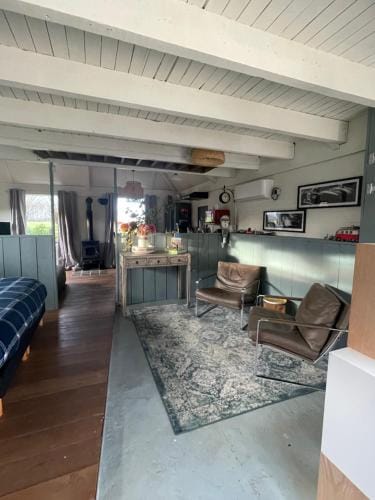Holiday cottage de Garage Inn Hotel in South Holland (province)