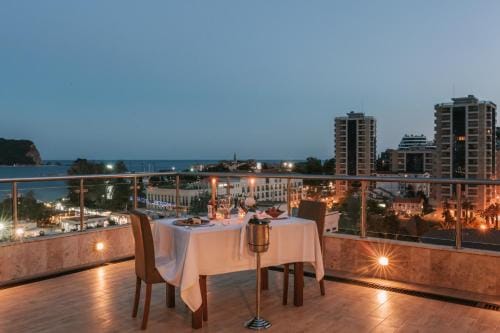 City Apartments Hotel in Budva