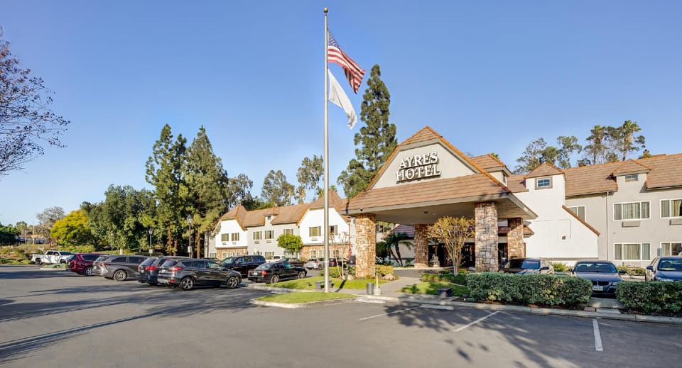 Ayres Hotel Corona – Riverside Hotel in Corona