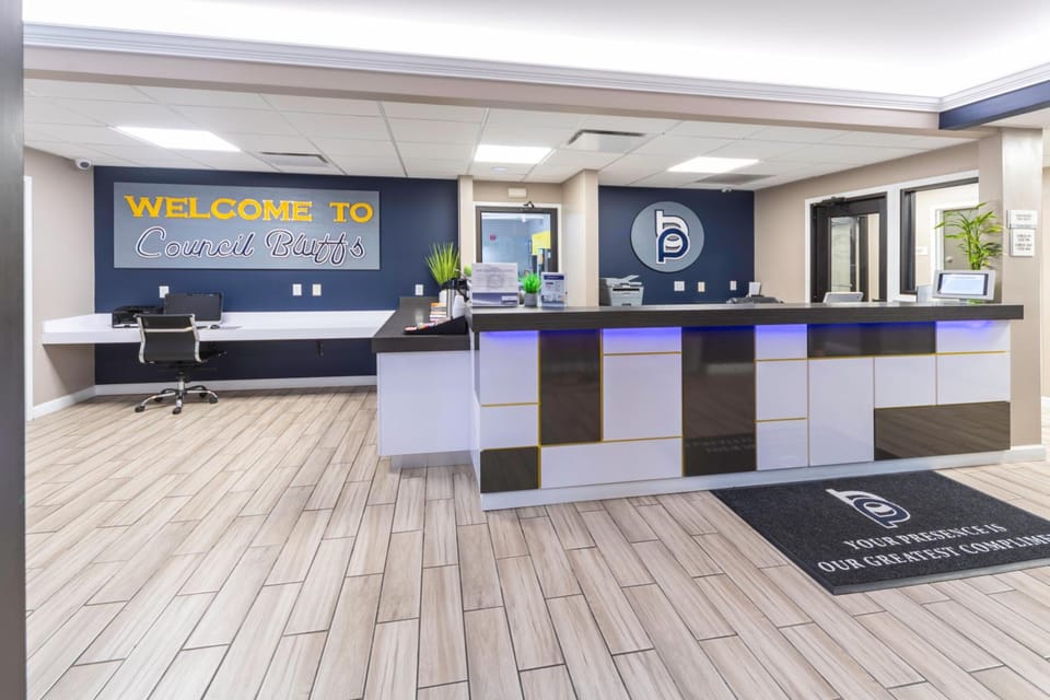 BridgePointe Inn & Suites by BPhotels, Council Bluffs, Omaha Area Hotel in Council Bluffs