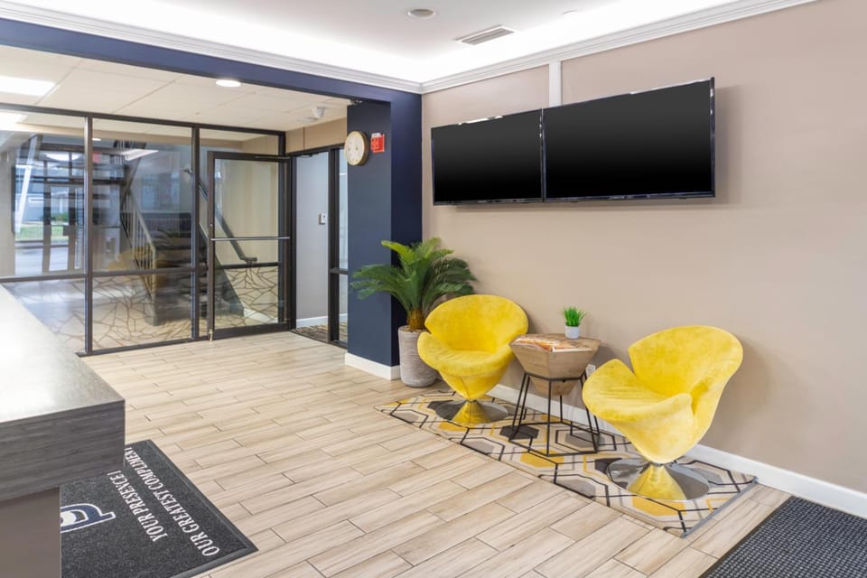 BridgePointe Inn & Suites by BPhotels, Council Bluffs, Omaha Area Hotel in Council Bluffs
