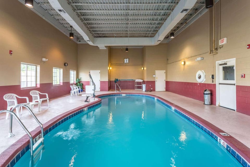 Comfort Inn Decatur Priceville Hotel in Decatur
