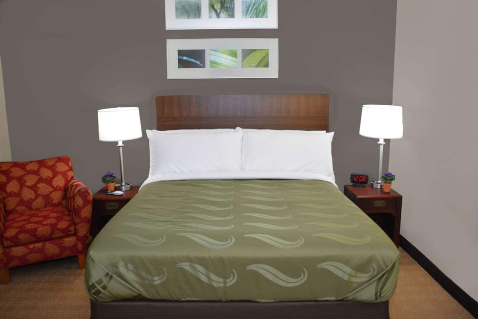 Suite room