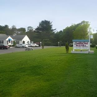Carleton Circle Motel Falmouth Motel in East Falmouth