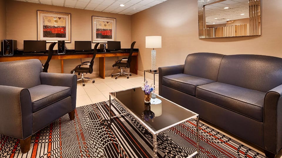 Days Inn by Wyndham Englewood Dayton Airport Hotel in Dayton