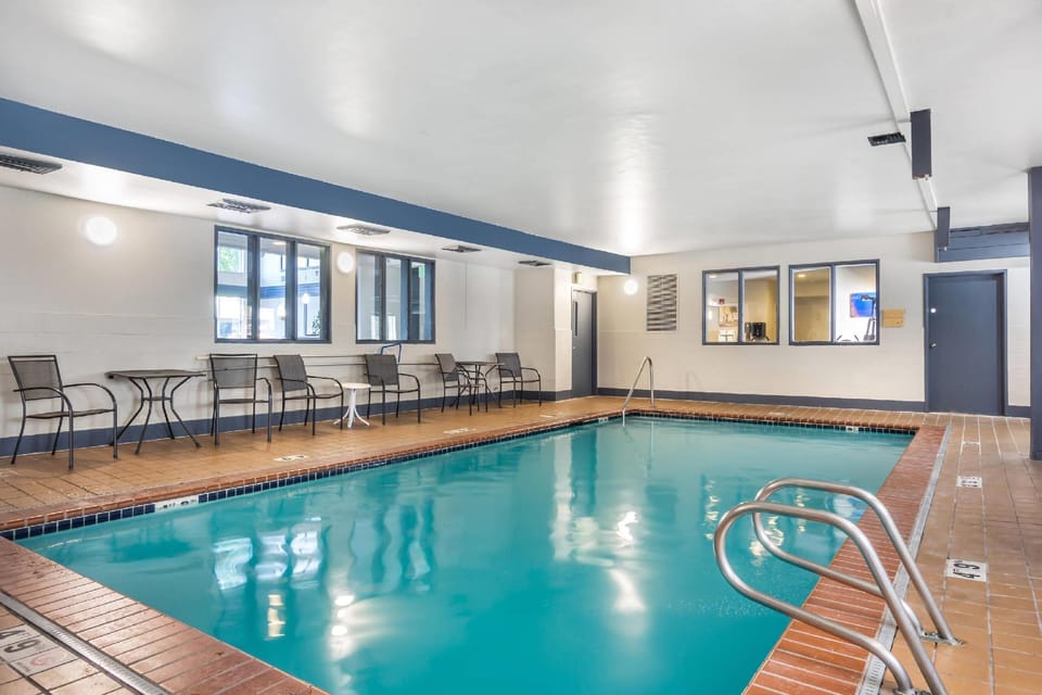 Comfort Inn Federal Way - Seattle Hotel in Federal Way