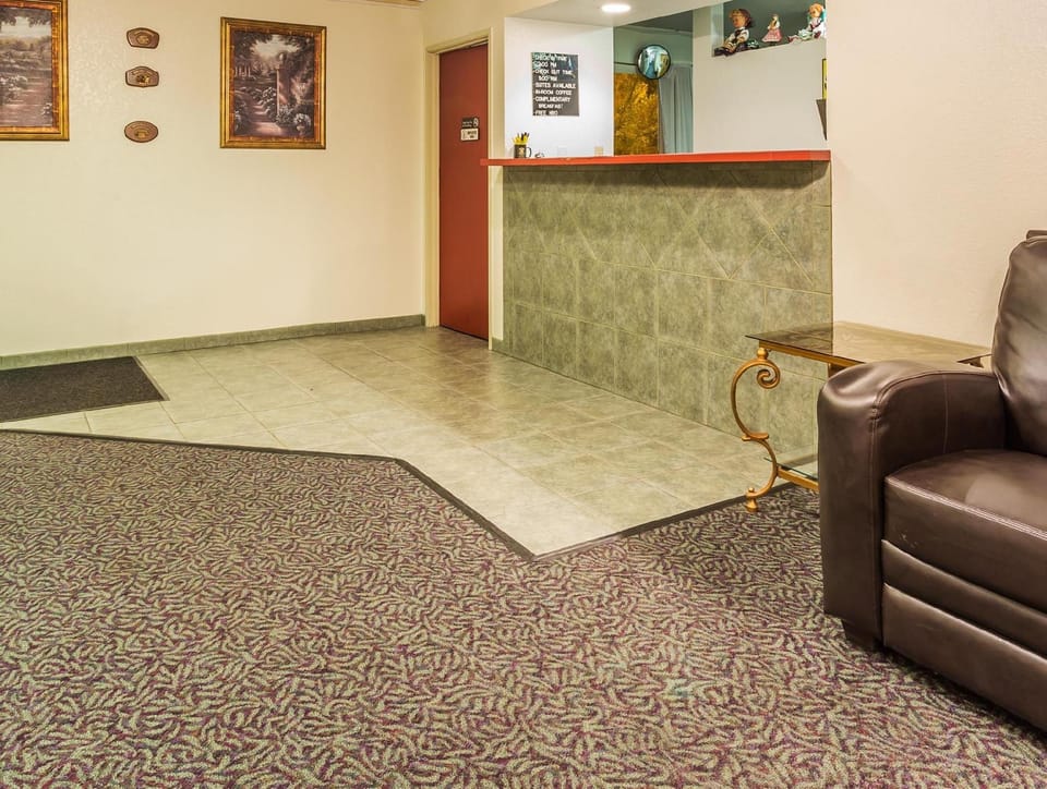 Greeley Valley Lodge Hotel in Greeley