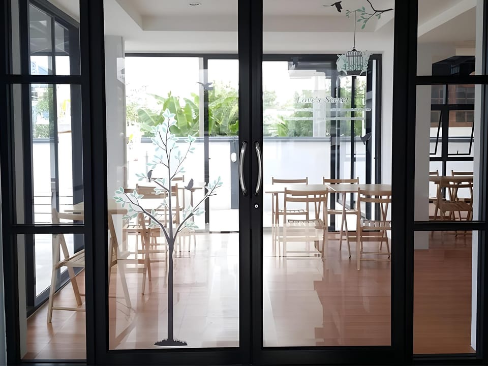 Coffee shop