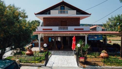 Aigeiros Apartments & restaurant Hotel in İzmir Province