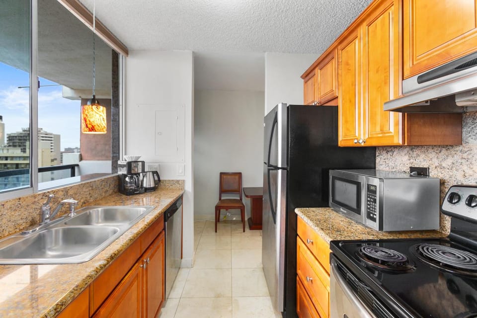 Waikiki Beach Condominiums Apartment hotel in Honolulu