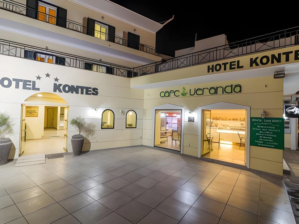 Hotel Kontes Comfort Hotel in Paros