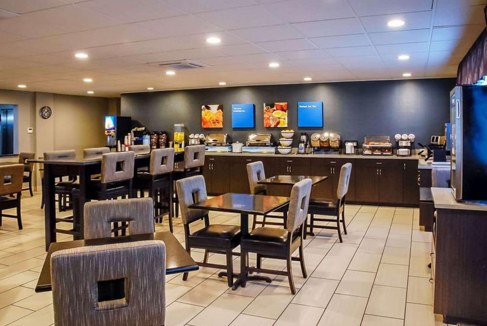 Comfort Inn Kent - Seattle Hotel in Kent