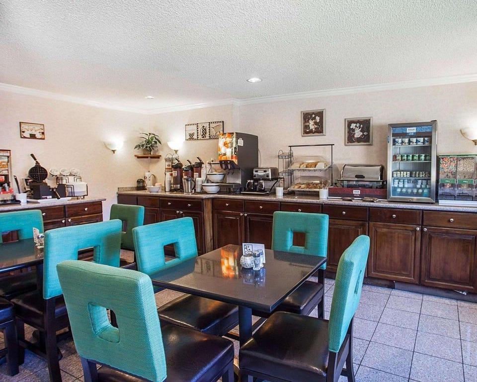 Quality Inn Kirkland Hotel in Kirkland
