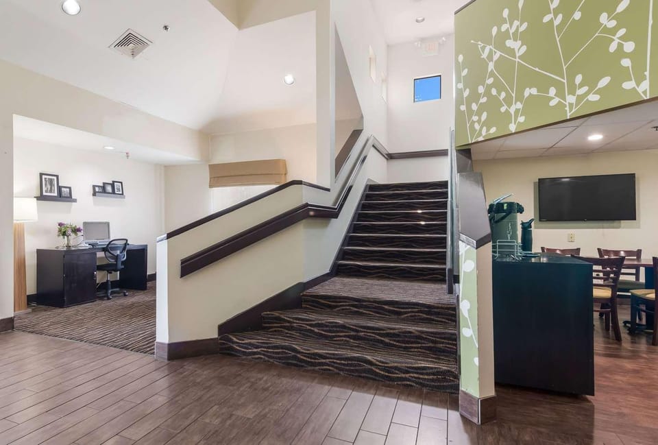 Studio 6 Suites – Knoxville, TN - Downtown Hotel in Knoxville