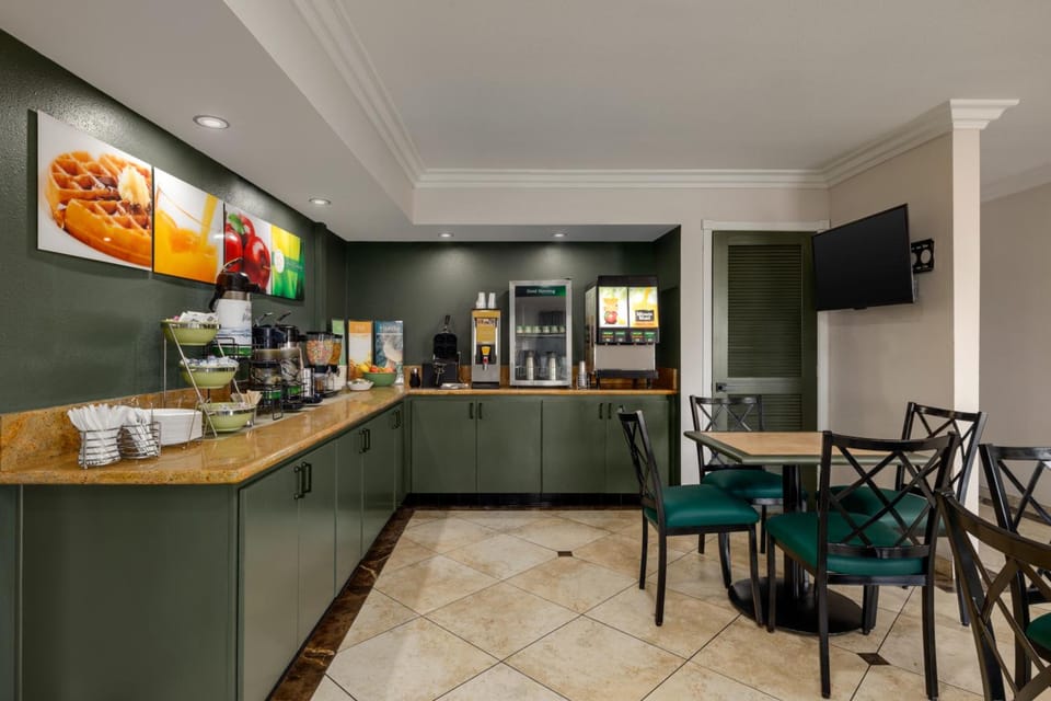 Quality Inn Lake Elsinore I-15 Hotel in Lake Elsinore