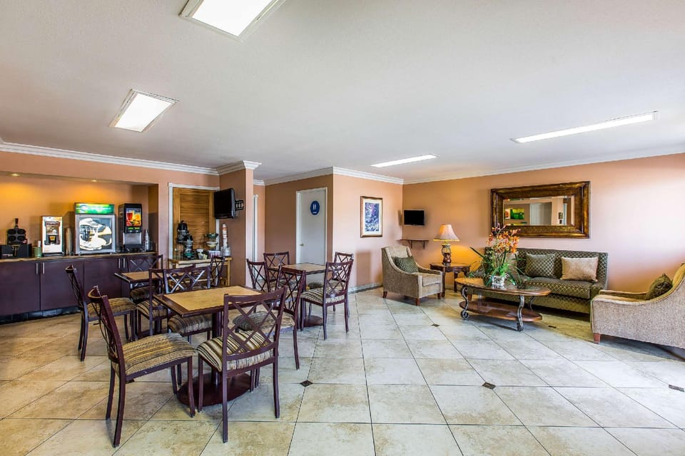 Quality Inn Lake Elsinore I-15 Hotel in Lake Elsinore