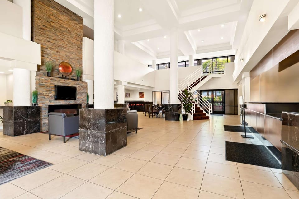 Best Western Plus Irvine Spectrum Hotel Hotel in Laguna Woods