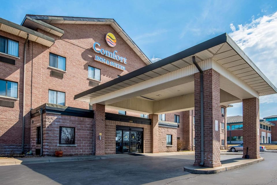 Comfort Inn & Suites Lees Summit - Kansas City Hotel in Lees Summit