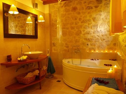 Rock House's Villa Melody Hotel in Platanias