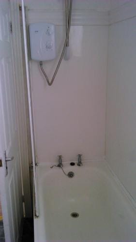 Tredegar Arms Budget Guesthouse For Walkers/Cyclists/Contractors/Traveler Hotel in Wales