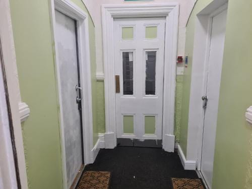 Tredegar Arms Budget Guesthouse For Walkers/Cyclists/Contractors/Traveler Hotel in Wales