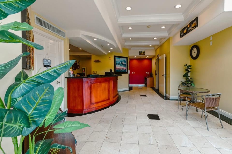 Gateway Inn and Suites Hotel in San Bruno