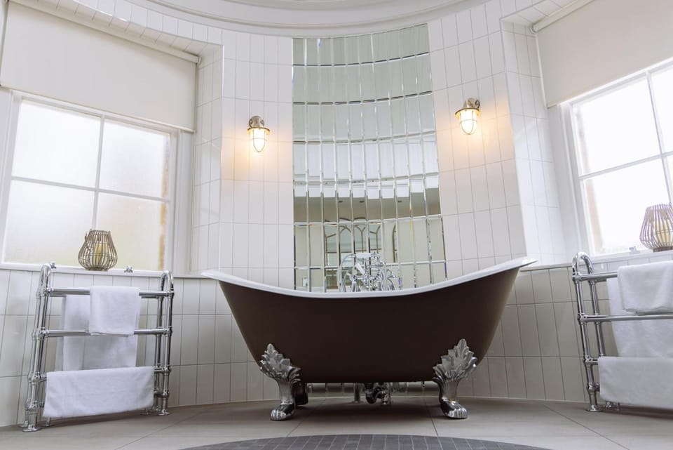 Cornhill Castle Hotel in England