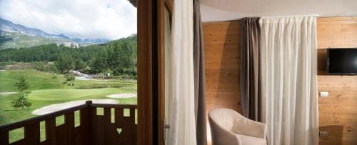 3 Chalets Aparthotel Hotel in Valtournenche